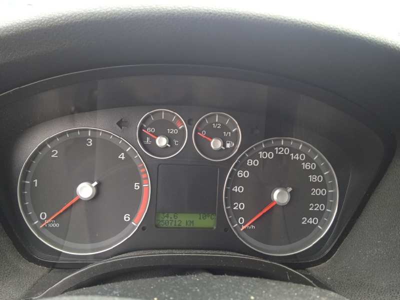 ford focus berlina (cap) del año 2005