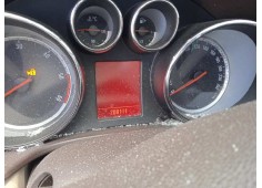 opel insignia berlina del año 2011 2