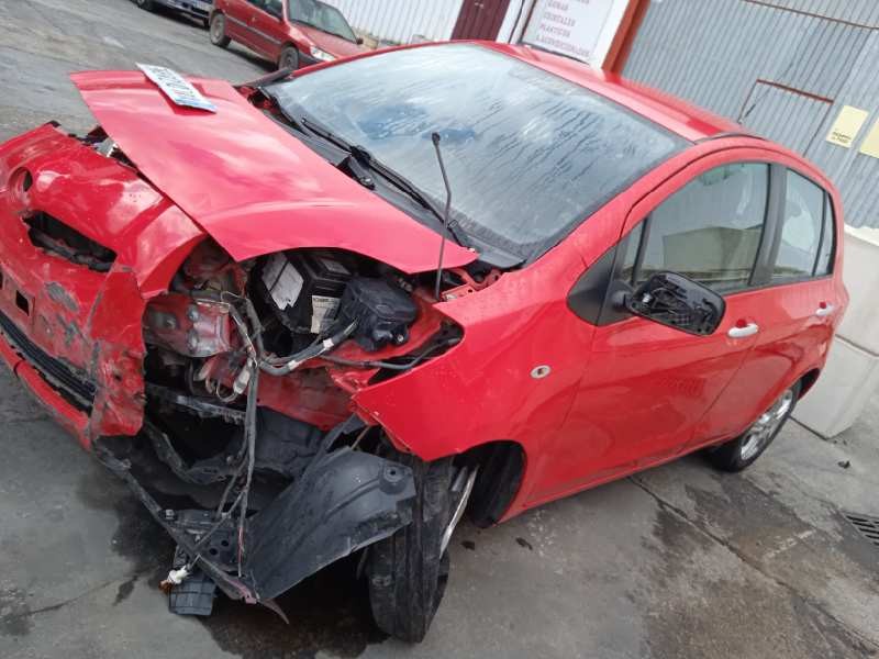 toyota yaris del año 2010