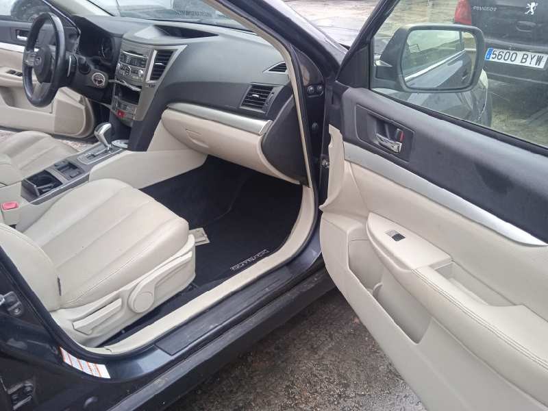 subaru legacy kombi/outback b14 del año 2010