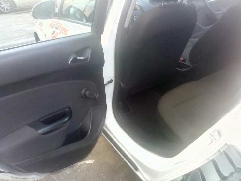 opel astra j lim. del año 2011