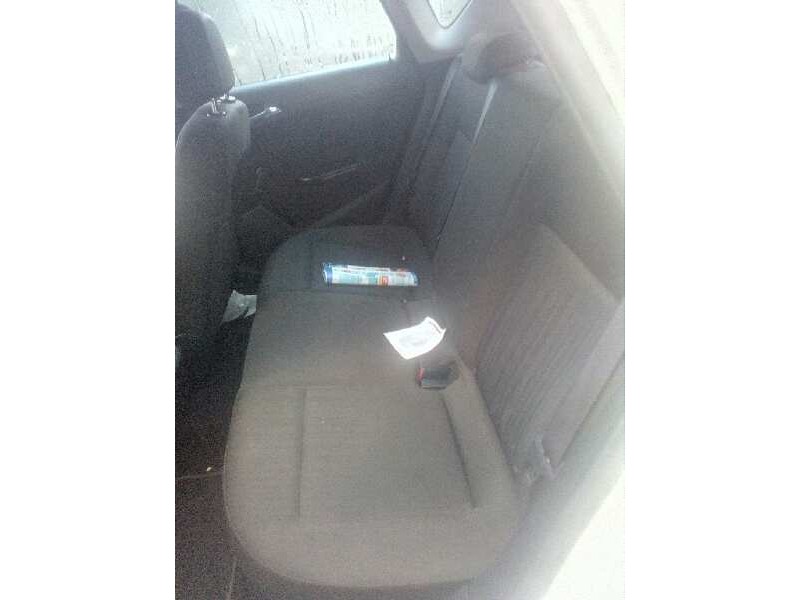 opel astra j lim. del año 2011