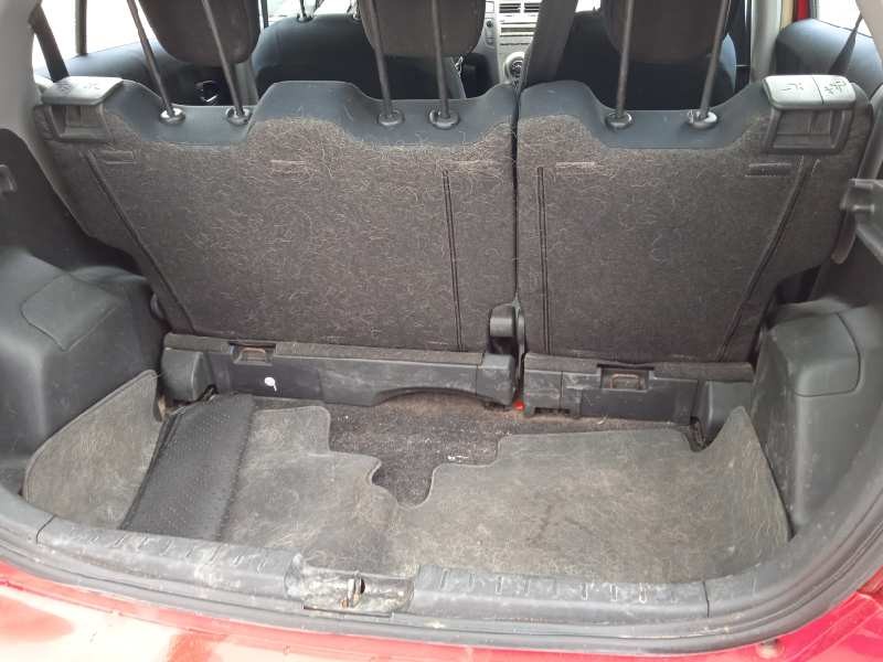 toyota yaris del año 2010