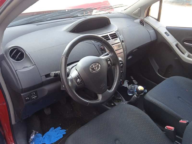 toyota yaris del año 2009