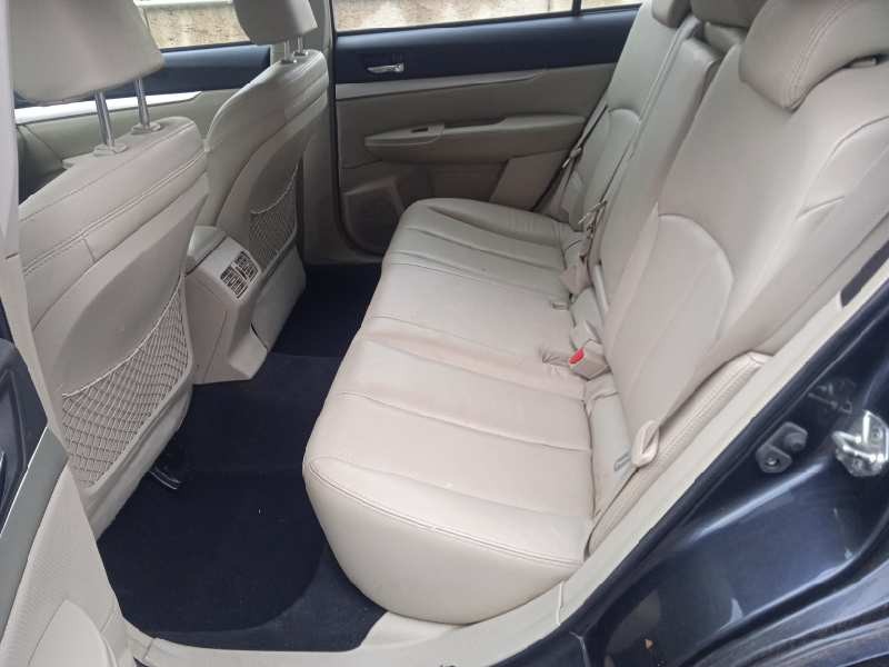 subaru legacy kombi/outback b14 del año 2010