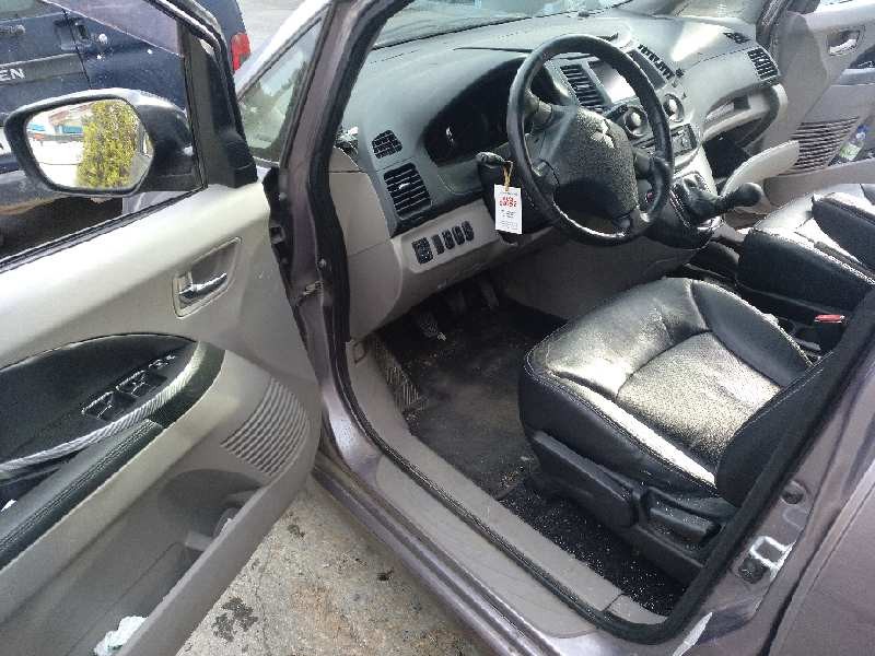 mitsubishi grandis (na0w) del año 2005