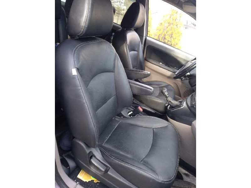 mitsubishi grandis (na0w) del año 2005