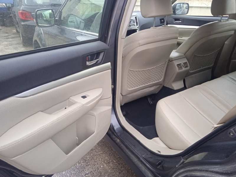 subaru legacy kombi/outback b14 del año 2010