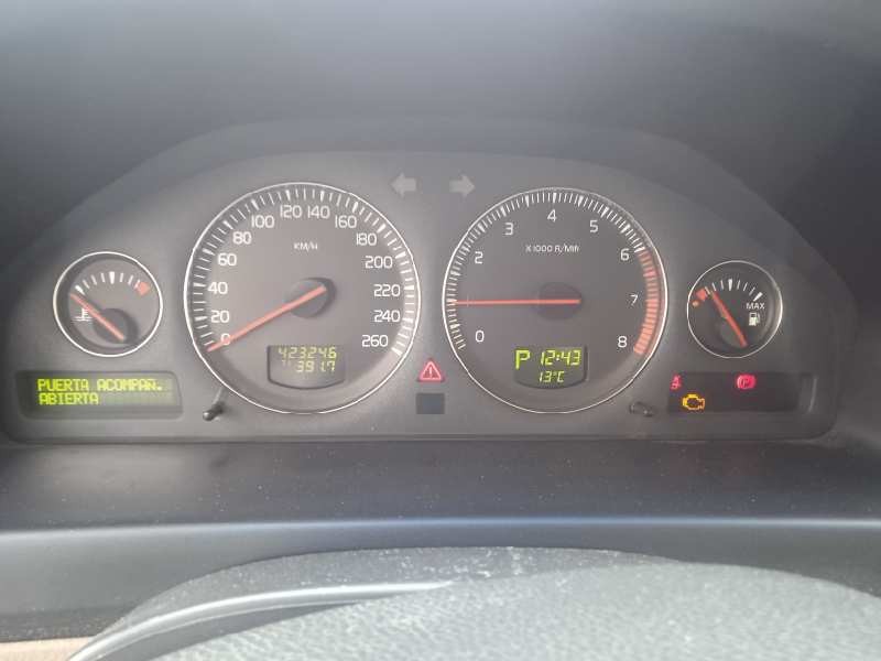 volvo v70 familiar del año 2004