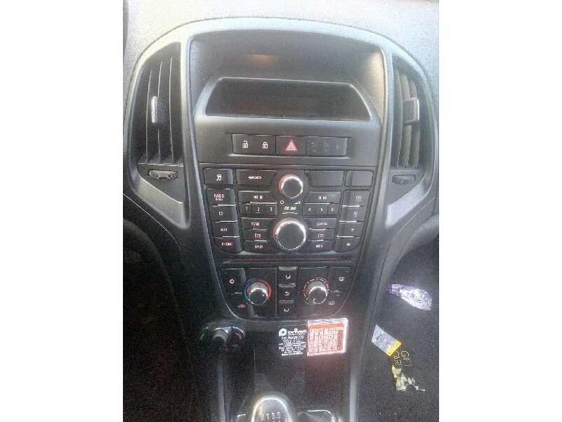 opel astra j lim. del año 2011