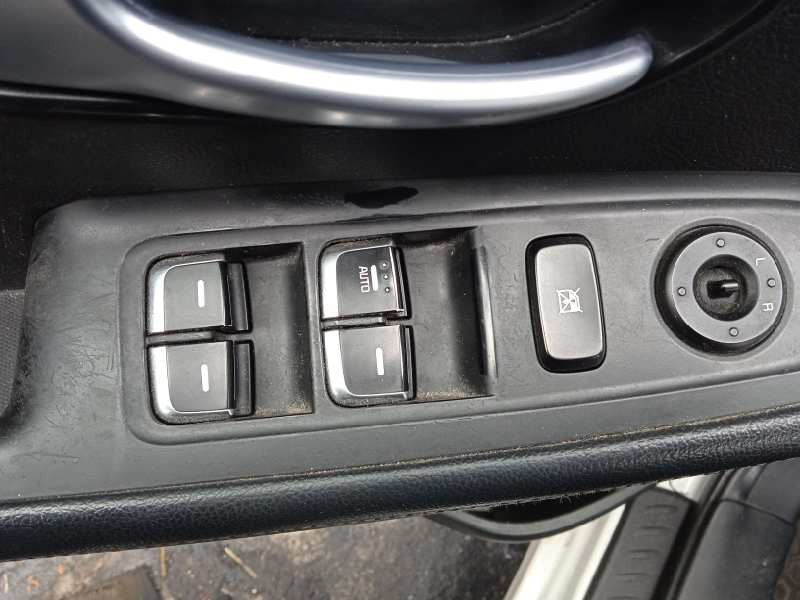 kia carens ( ) del año 2014