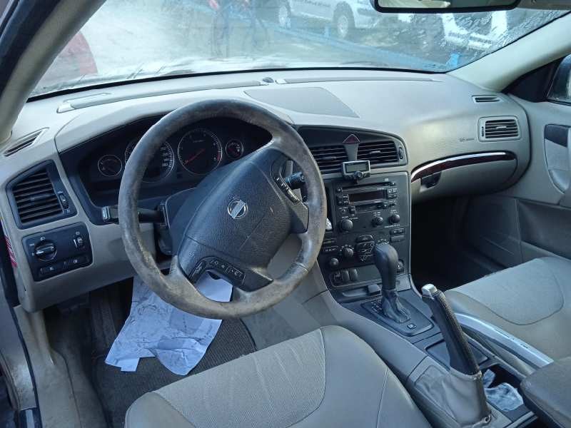 volvo v70 familiar del año 2003