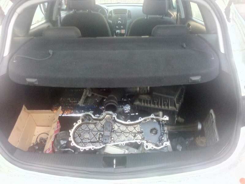 opel astra j lim. del año 2011