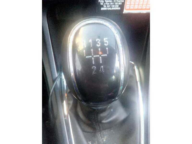 opel astra j lim. del año 2011