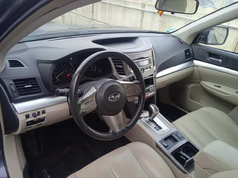 subaru legacy kombi/outback b14 del año 2010