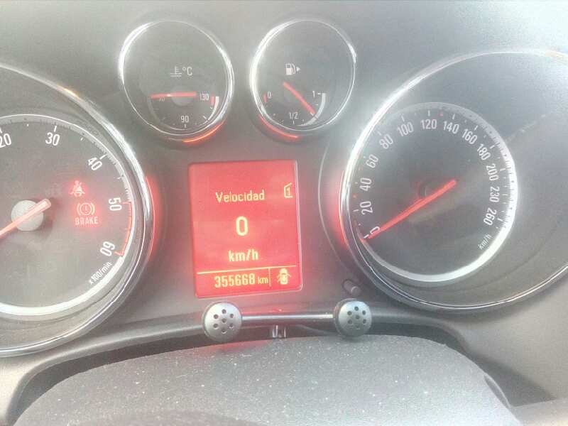 opel astra j lim. del año 2011