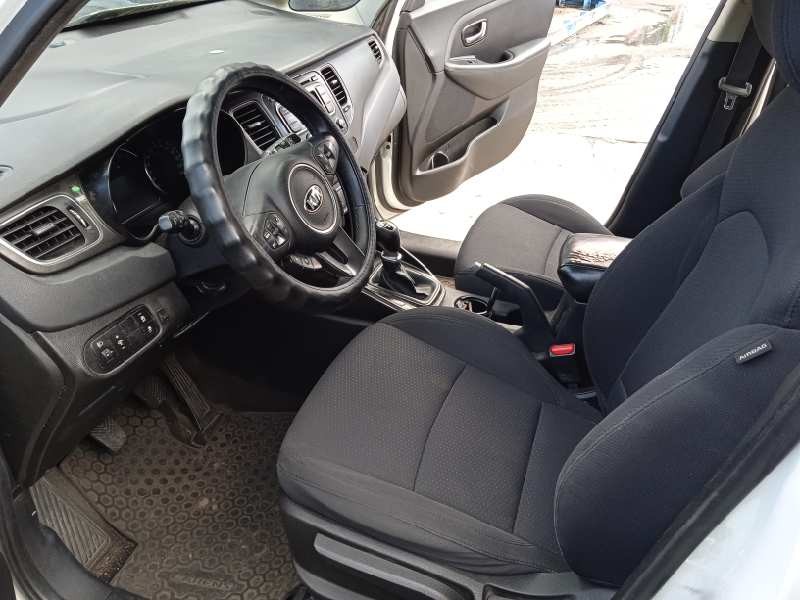 kia carens ( ) del año 2014