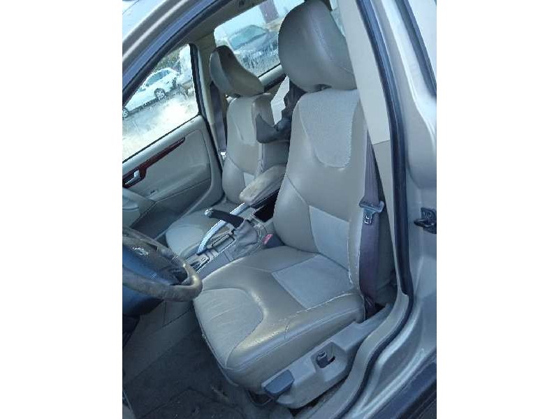 volvo v70 familiar del año 2003