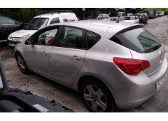 opel astra j lim. del año 2010 2