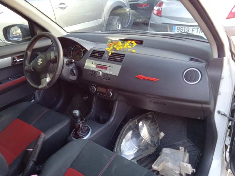 suzuki swift berlina (mz) del año 2010