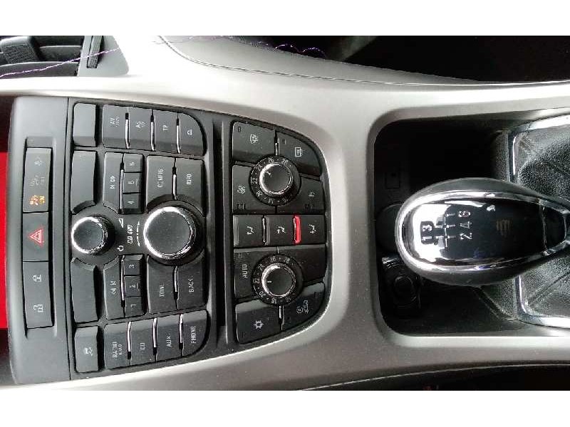 opel astra j lim. del año 2010