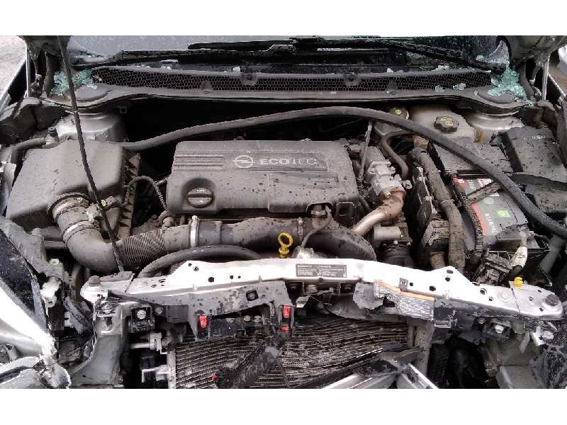 opel astra j lim. del año 2010