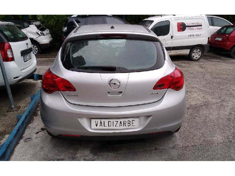 opel astra j lim. del año 2010