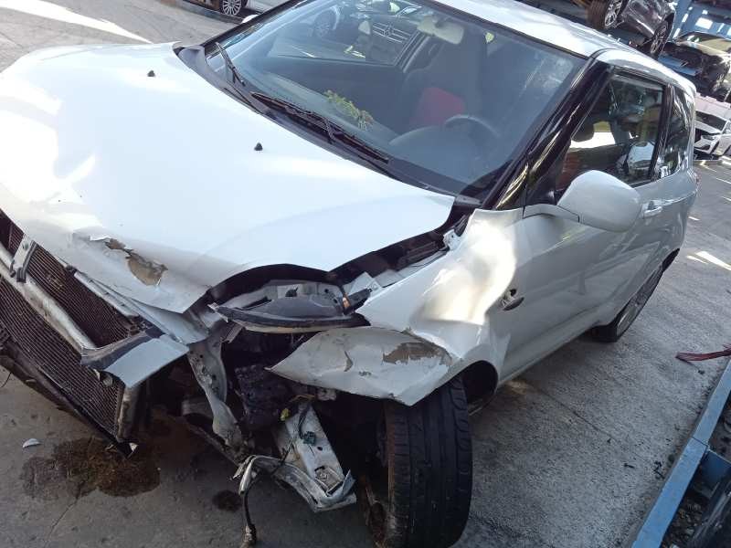 suzuki swift berlina (mz) del año 2010