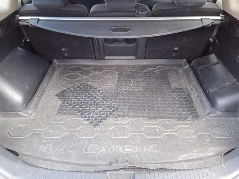 kia carens ( ) del año 2014