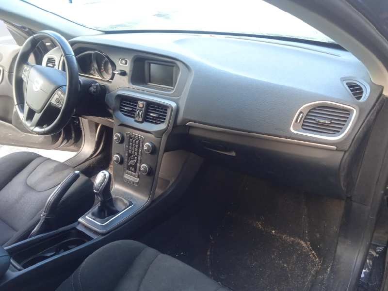 volvo v40 del año 2012