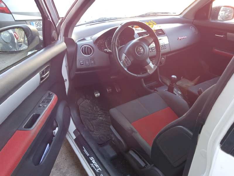 suzuki swift berlina (mz) del año 2010