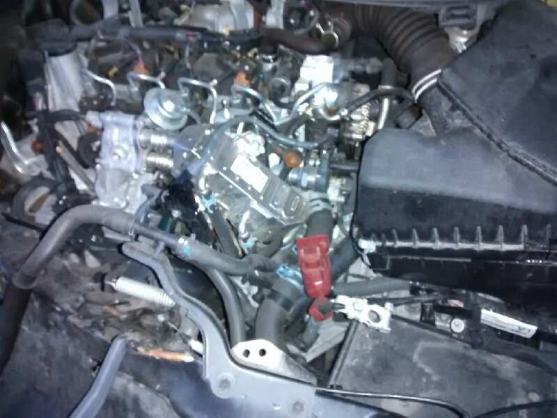 toyota auris del año 2012