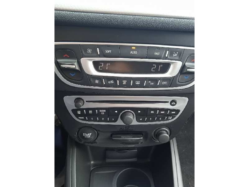 renault megane iii berlina 5 p del año 2009