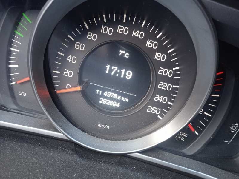 volvo v40 del año 2012