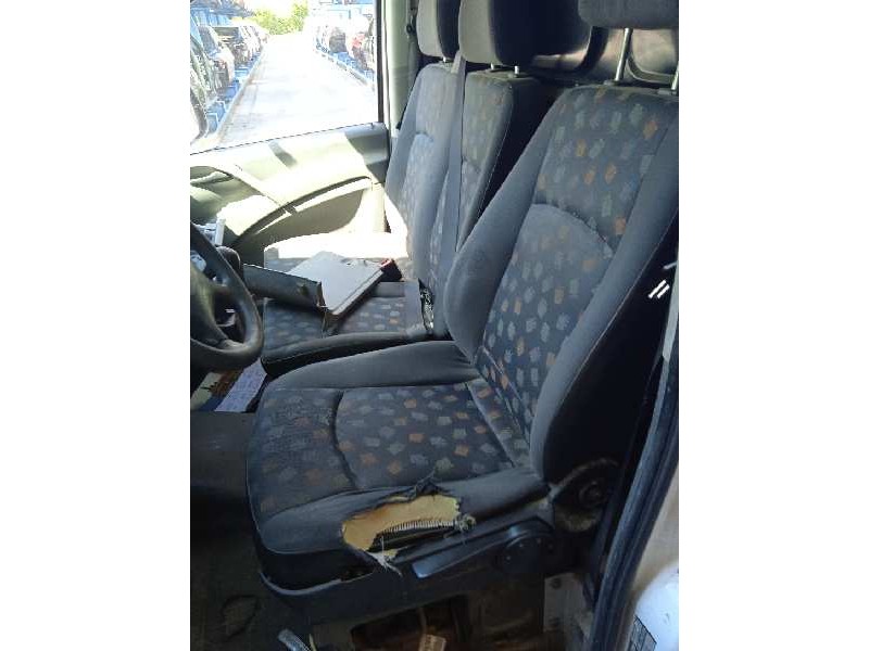 mercedes-benz vito (w639) basic, combi del año 2004