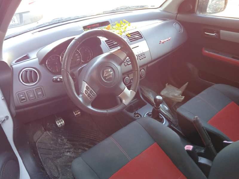 suzuki swift berlina (mz) del año 2010