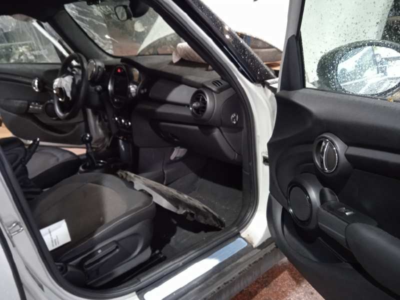 mini mini 5-trg. (f55) del año 2019