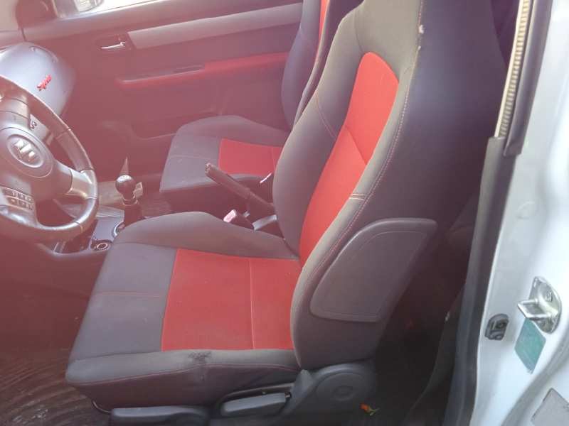 suzuki swift berlina (mz) del año 2010