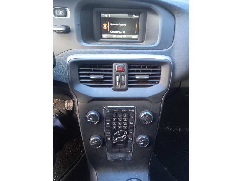 volvo v40 del año 2012