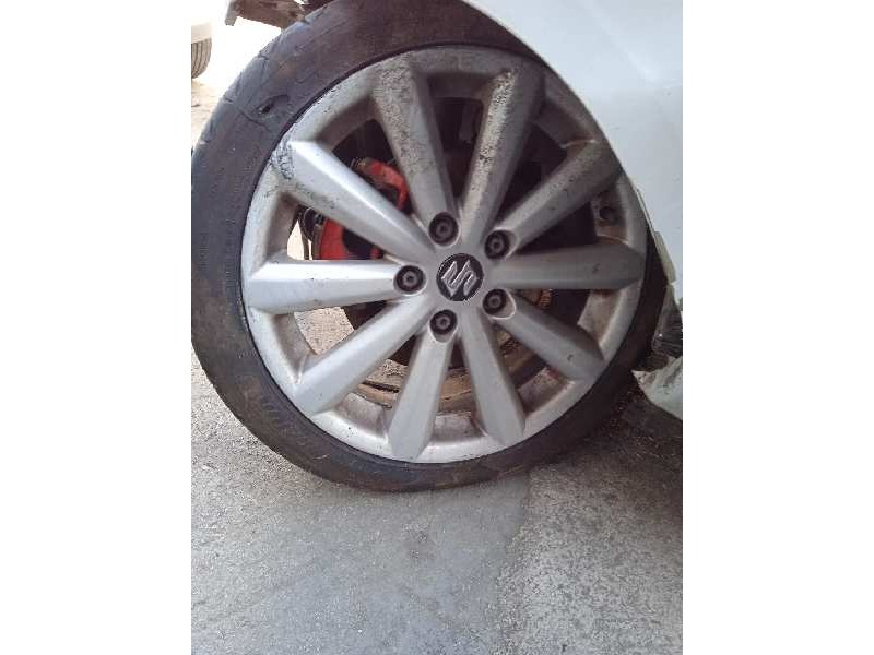 suzuki swift berlina (mz) del año 2010