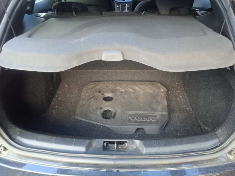 volvo v40 del año 2012