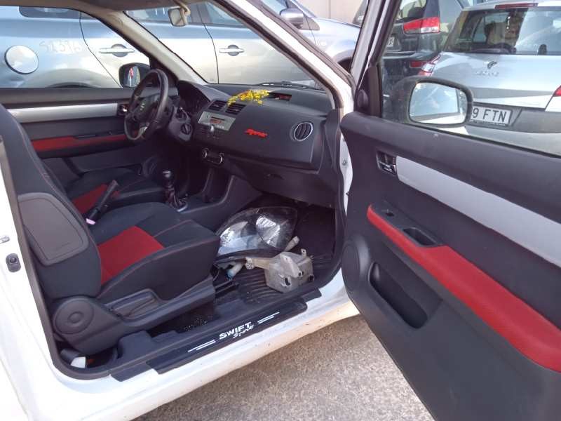 suzuki swift berlina (mz) del año 2010