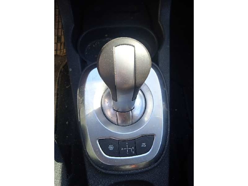 opel corsa d del año 2010