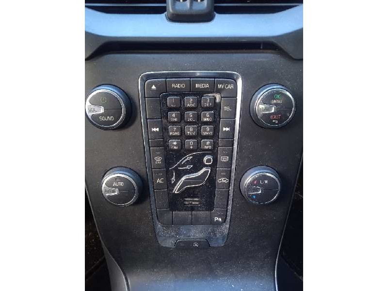 volvo v40 del año 2012