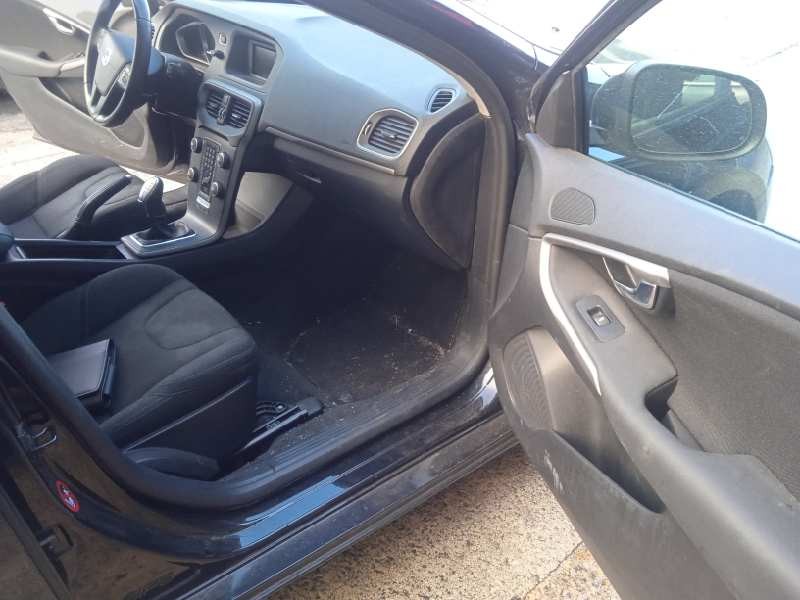 volvo v40 del año 2012