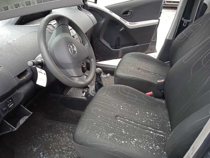 toyota yaris del año 2009