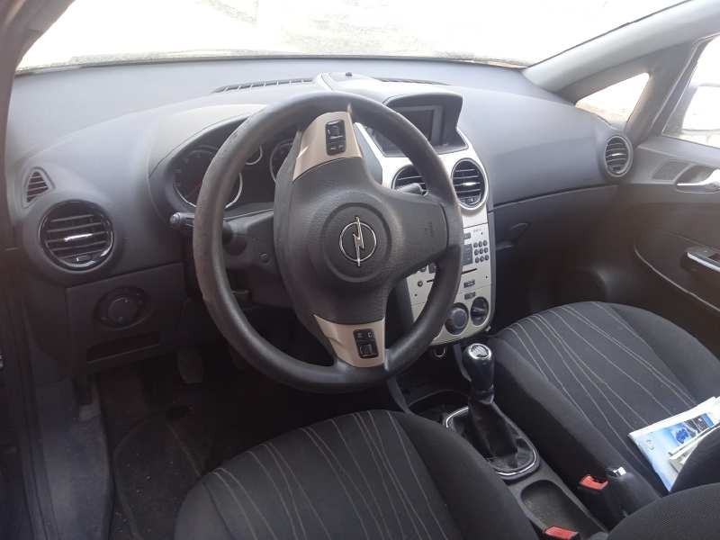 opel corsa d del año 2008