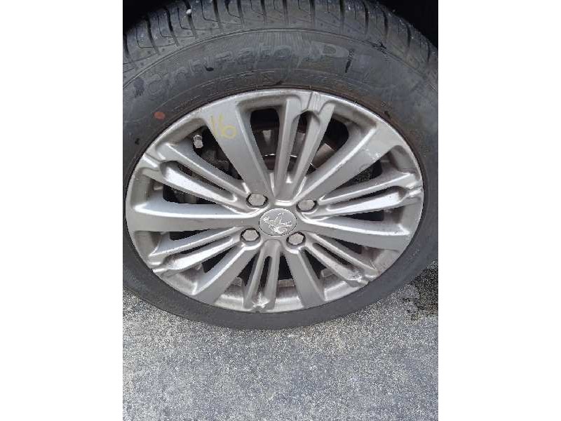 peugeot 208 del año 2017