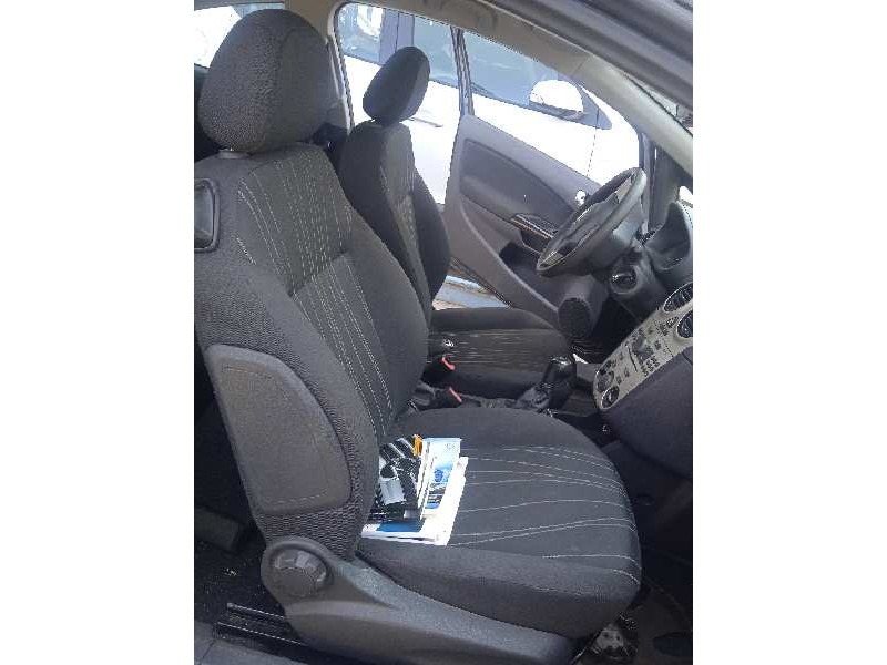 opel corsa d del año 2008