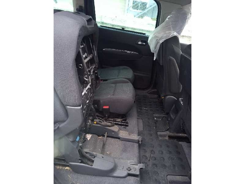 peugeot 5008 del año 2013